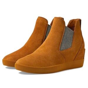 Sorel Out N About Slip-On Wedge II Boot Women's Size 7 Tan Suede Natural Rubber